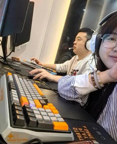 玩游戏怎么赚钱？目前玩游戏能领取红包的有哪些？配图